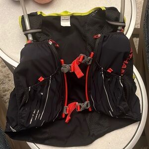 Nathan Pinnacle 4 Liter Women's Hydration Race Vest - Medium